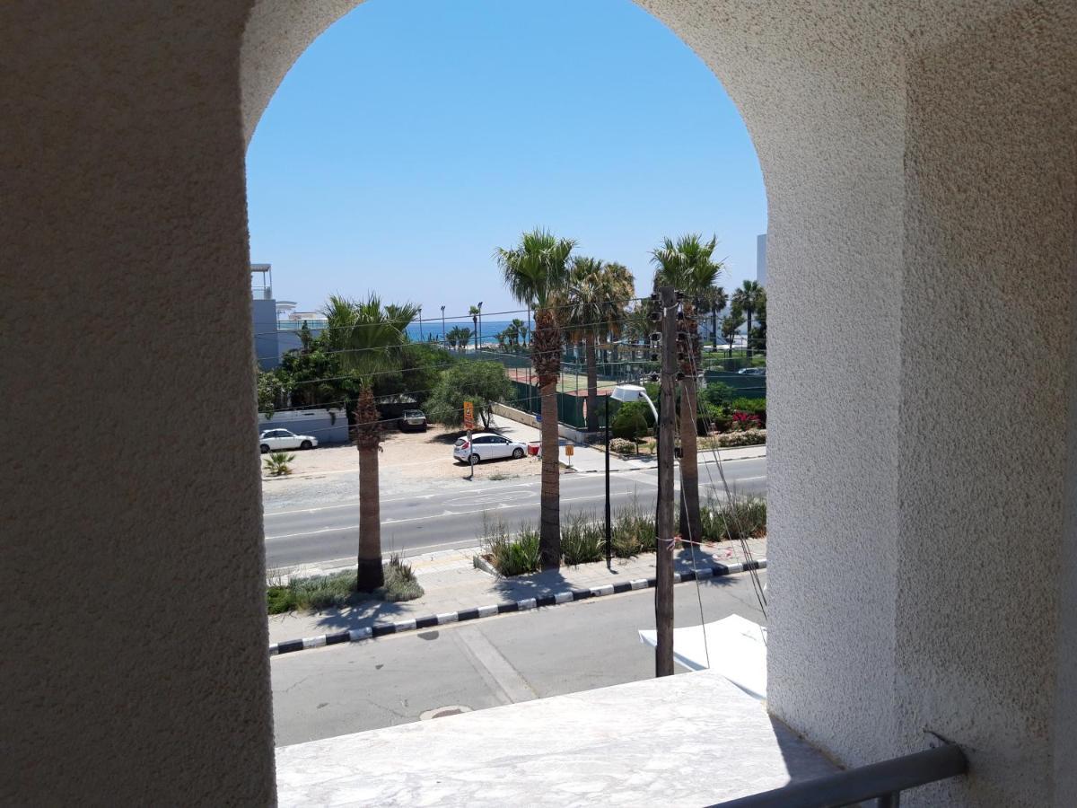 La Veranda Sea View Apartments Lárnaca Exterior foto