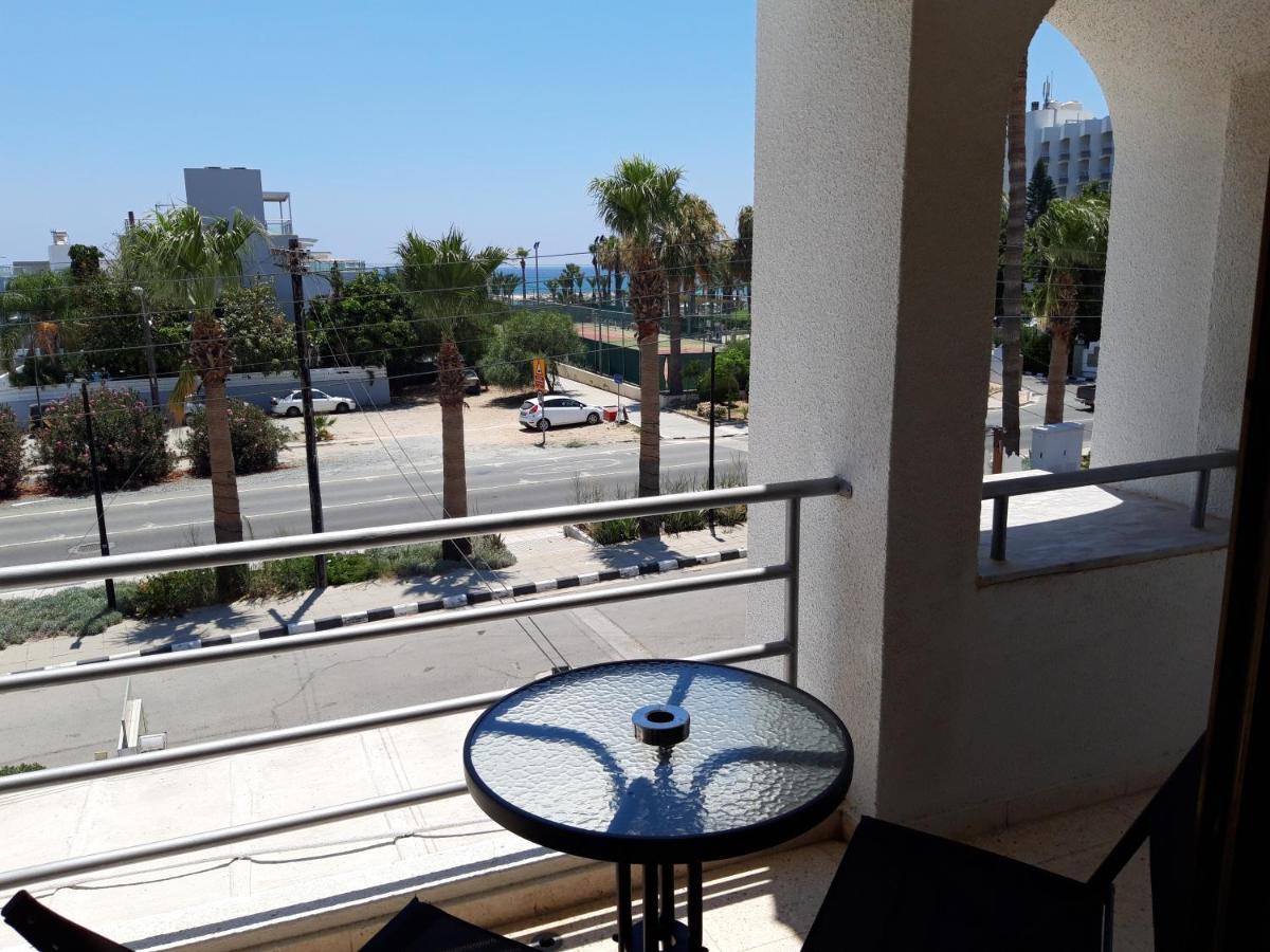 La Veranda Sea View Apartments Lárnaca Exterior foto