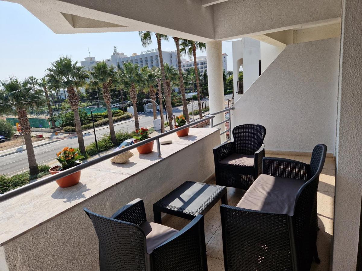 La Veranda Sea View Apartments Lárnaca Exterior foto